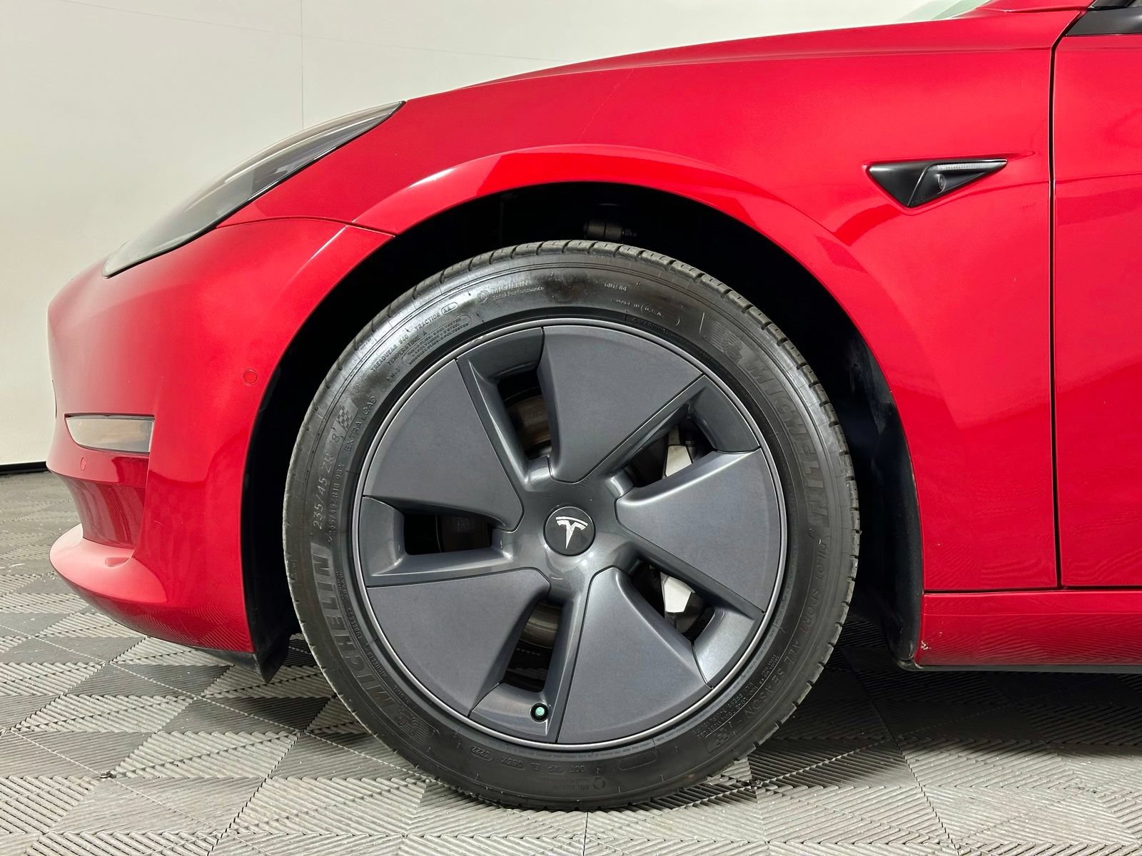 Used 2021 Tesla Model 3 Standard Range Plus RWD image 8