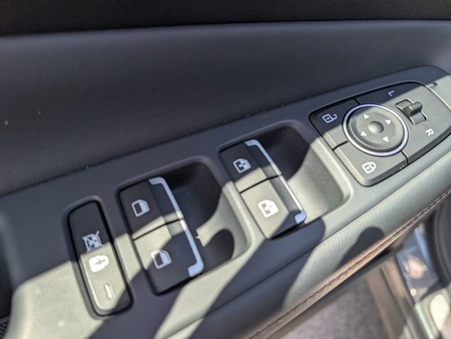 Used 2019 Hyundai Santa Fe Limited AWD/4WD image 15