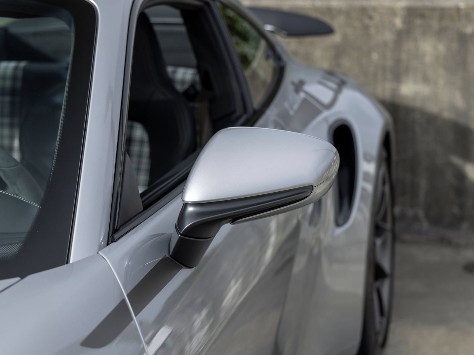 Certified 2025 Porsche 911 Turbo AWD/4WD image 18