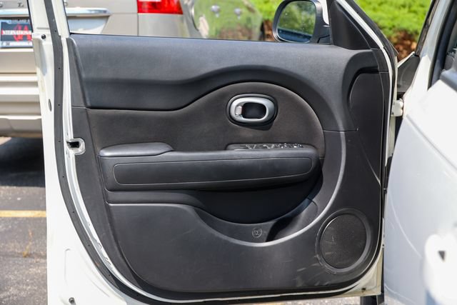 Used 2017 Kia Soul w/ Convenience Package FWD image 4