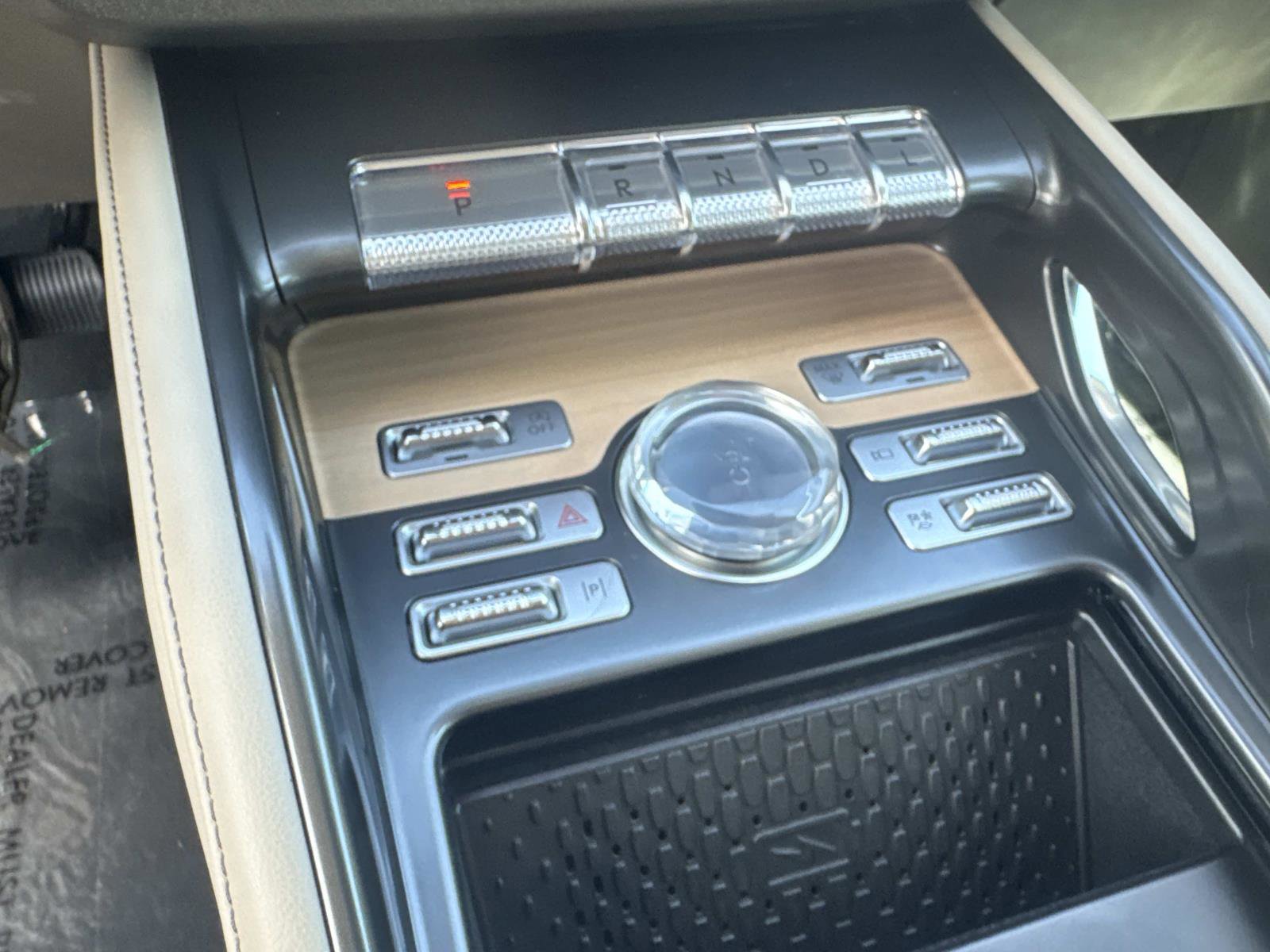 Used 2025 Lincoln Nautilus Reserve image 23