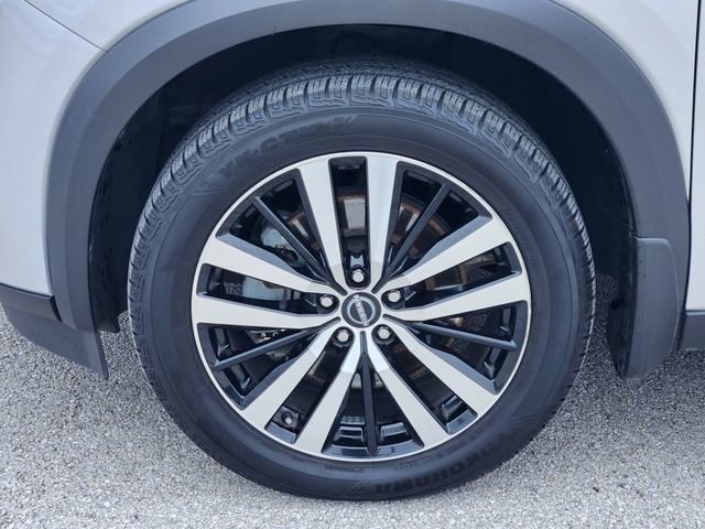 Used 2024 Nissan Pathfinder Platinum w/ Cargo Package FWD image 8