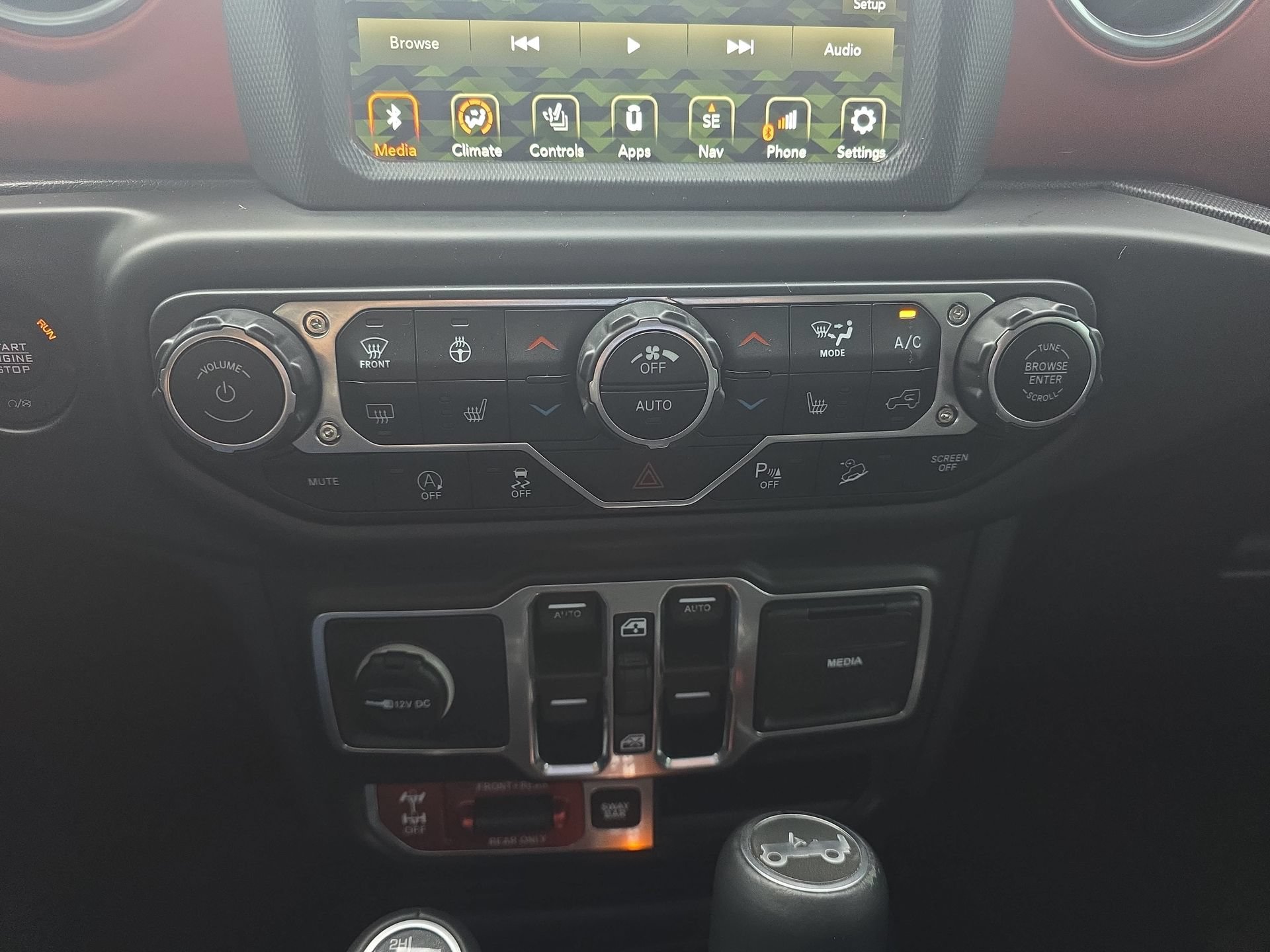 Used 2018 Jeep Wrangler Unlimited Rubicon AWD/4WD image 23