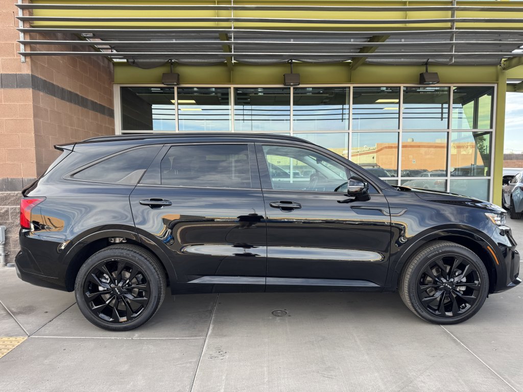 Used 2022 Kia Sorento SX image 9