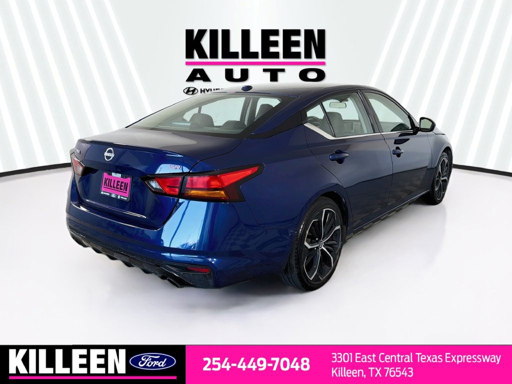 Used 2024 Nissan Altima 2.5 SR FWD image 9