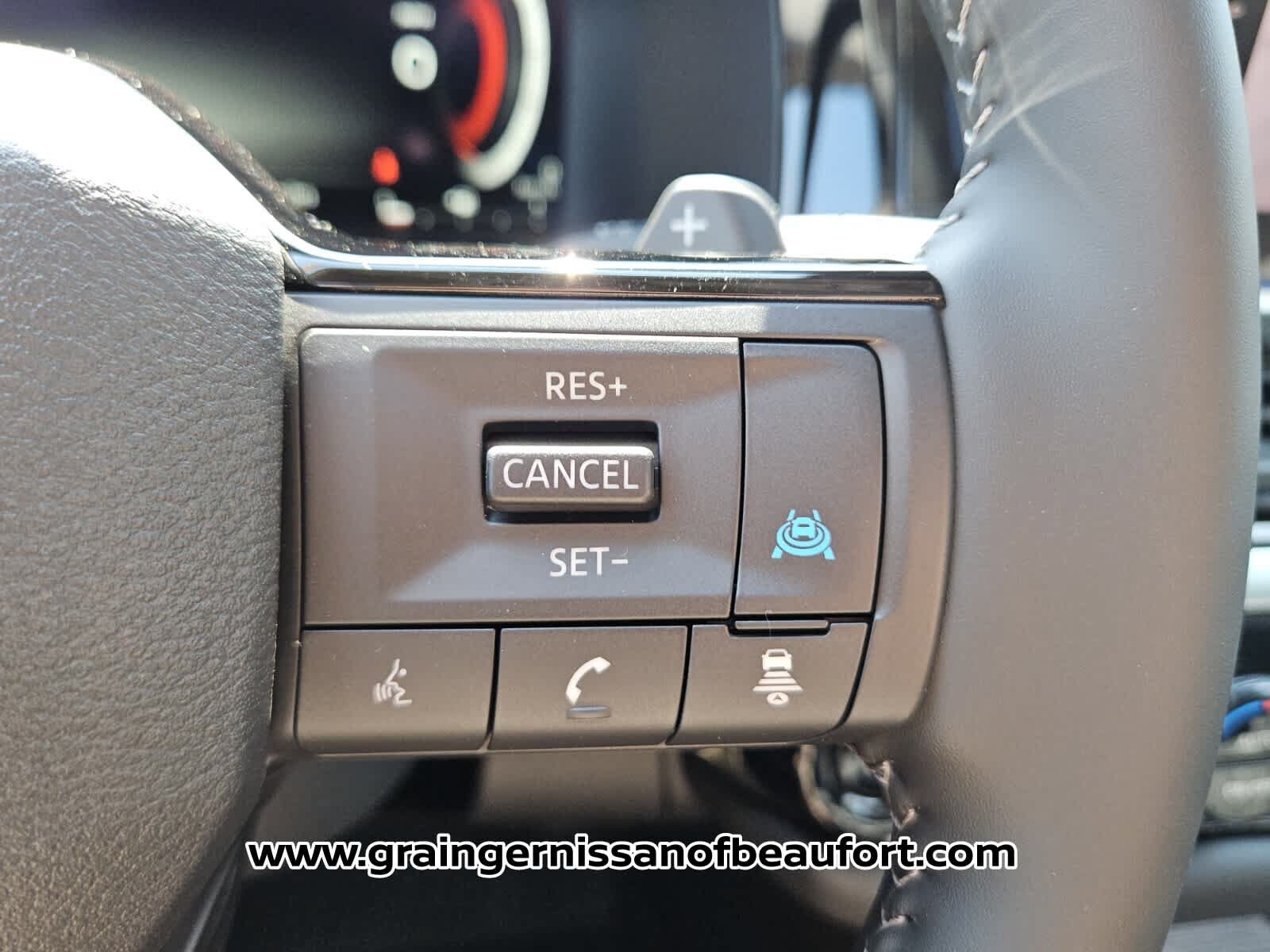 New 2026 Nissan Pathfinder Platinum FWD image 13