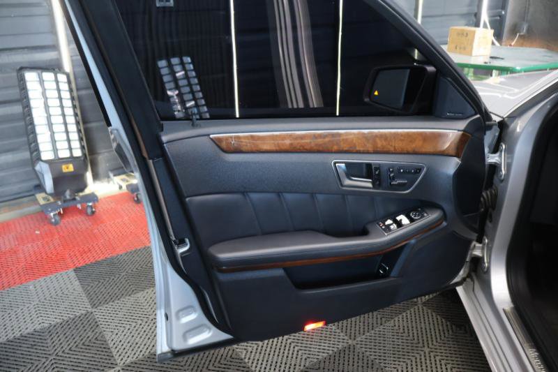 Used 2013 Mercedes-Benz E 350 4MATIC Sedan image 12