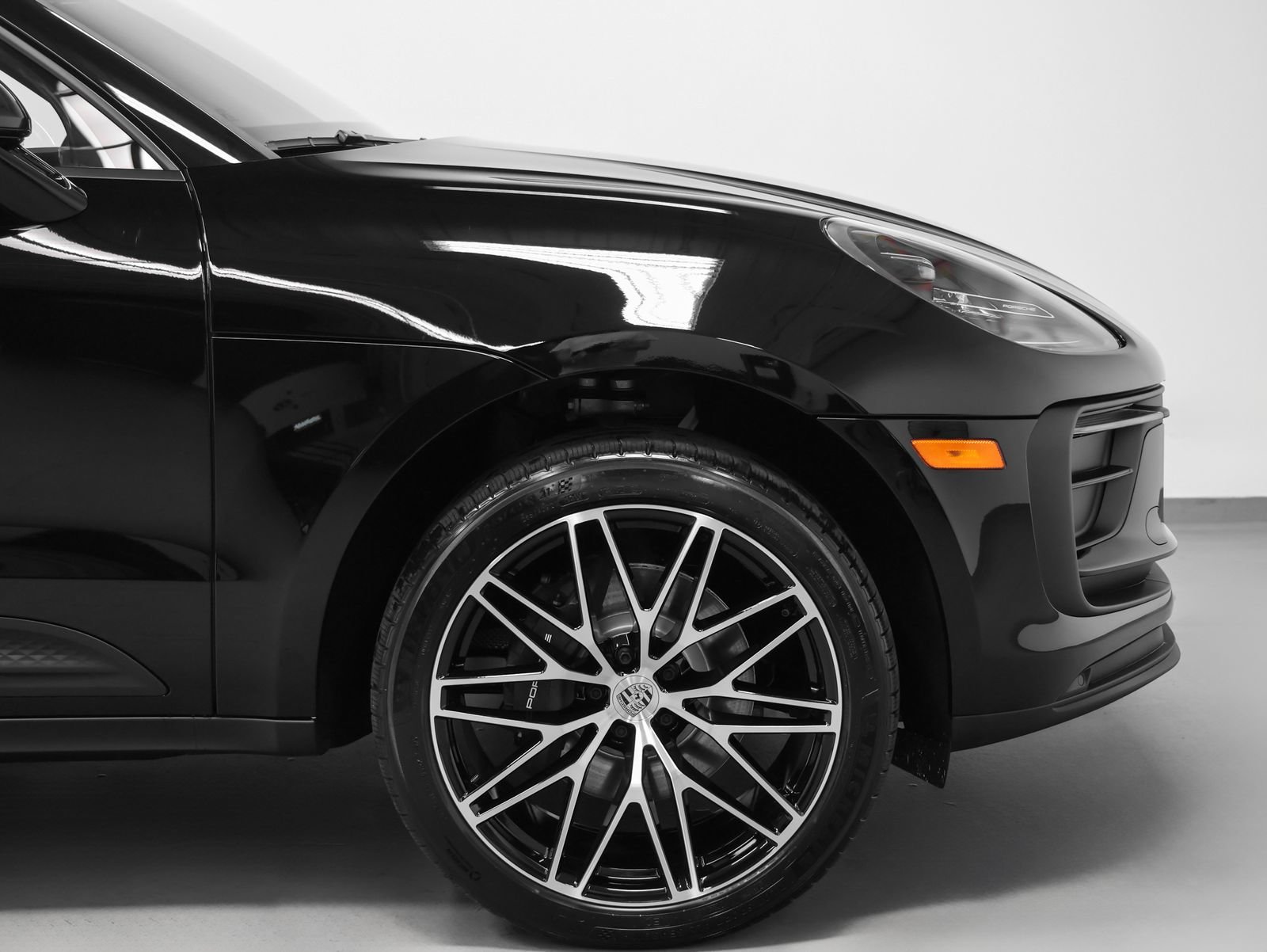 New 2026 Porsche Macan AWD/4WD image 14