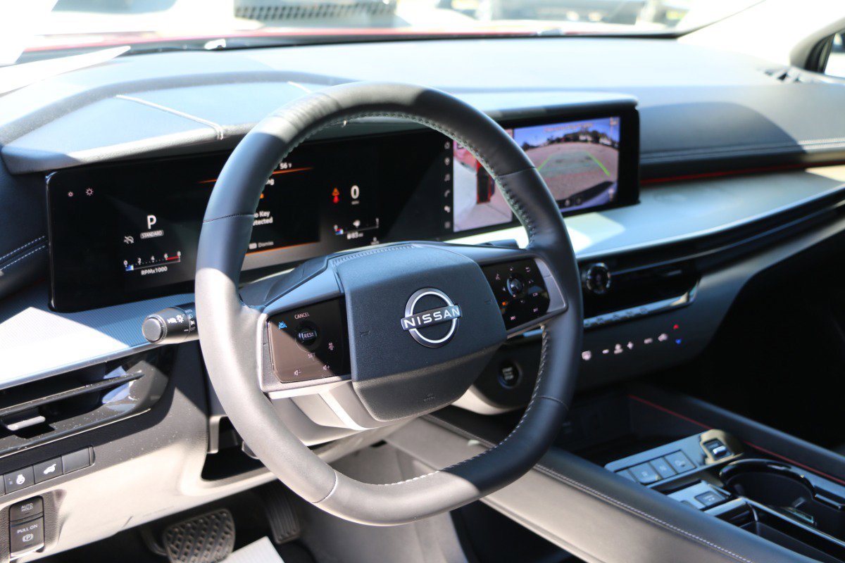 Used 2025 Nissan Murano SL AWD/4WD image 19