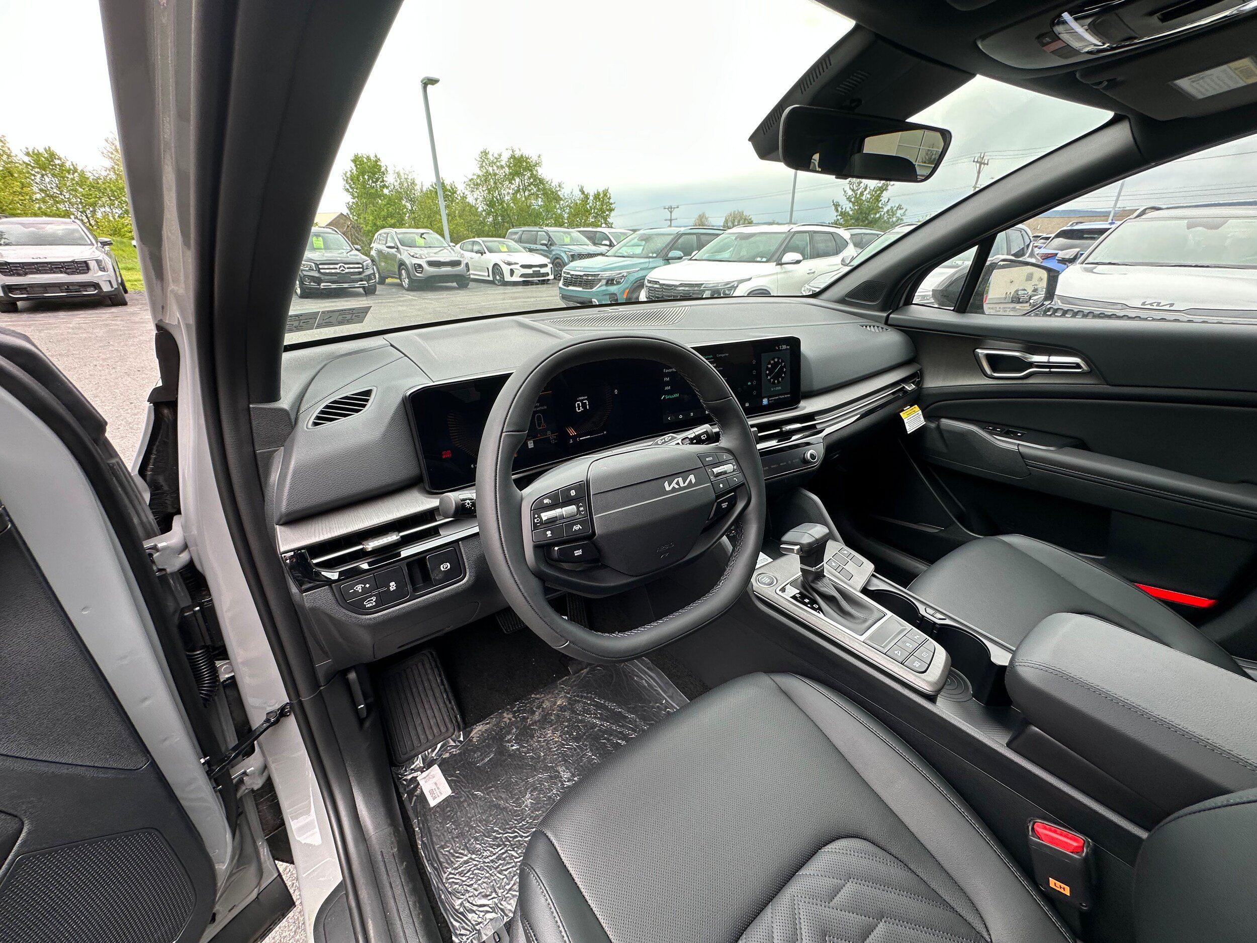 New 2026 Kia Sportage X-Line w/ X-Line Premium Package AWD/4WD image 28