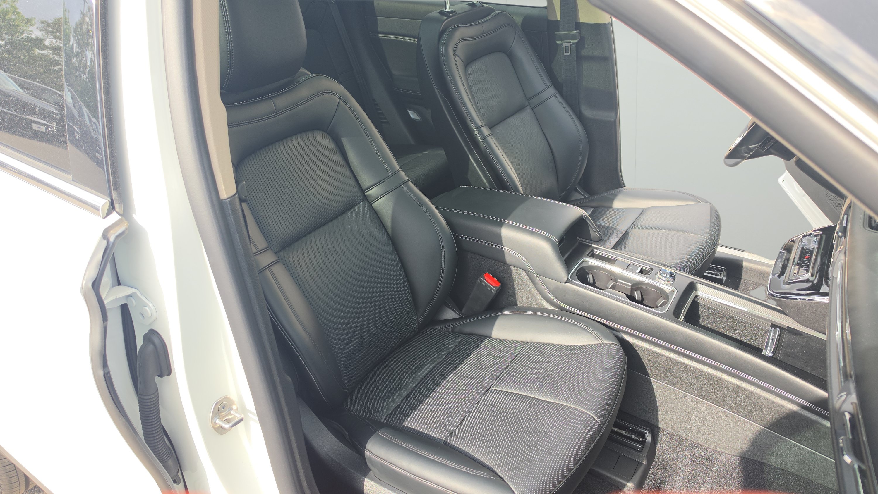 New 2026 Lincoln Corsair Reserve FWD image 24