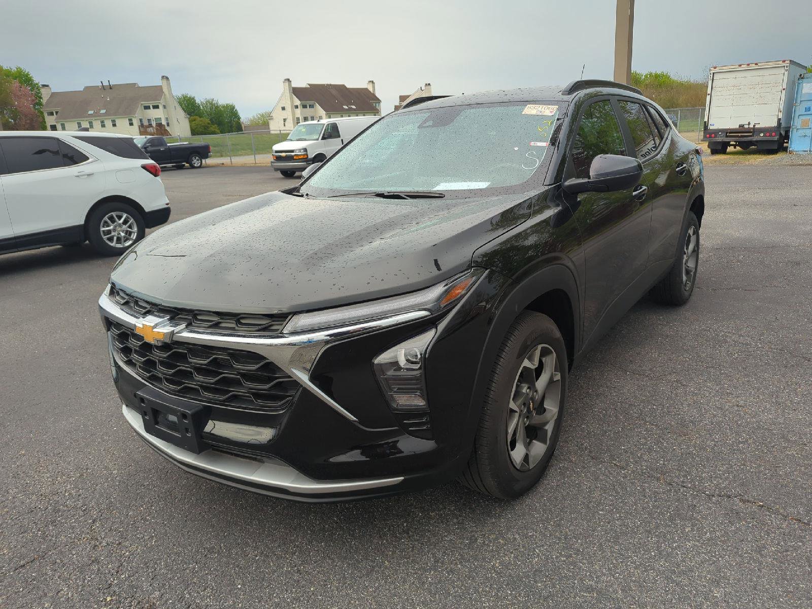 Used 2024 Chevrolet Trax LT w/ Driver Confidence Package FWD image 2