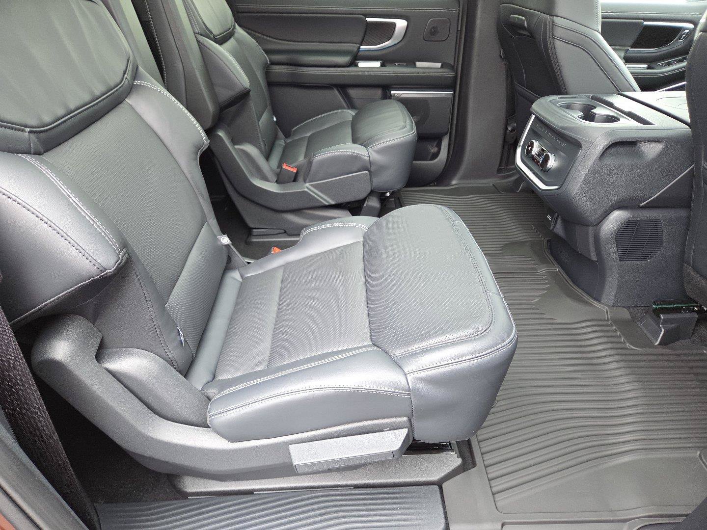 New 2027 Ford Expedition Max Platinum w/ Stealth Performance Package AWD/4WD image 25