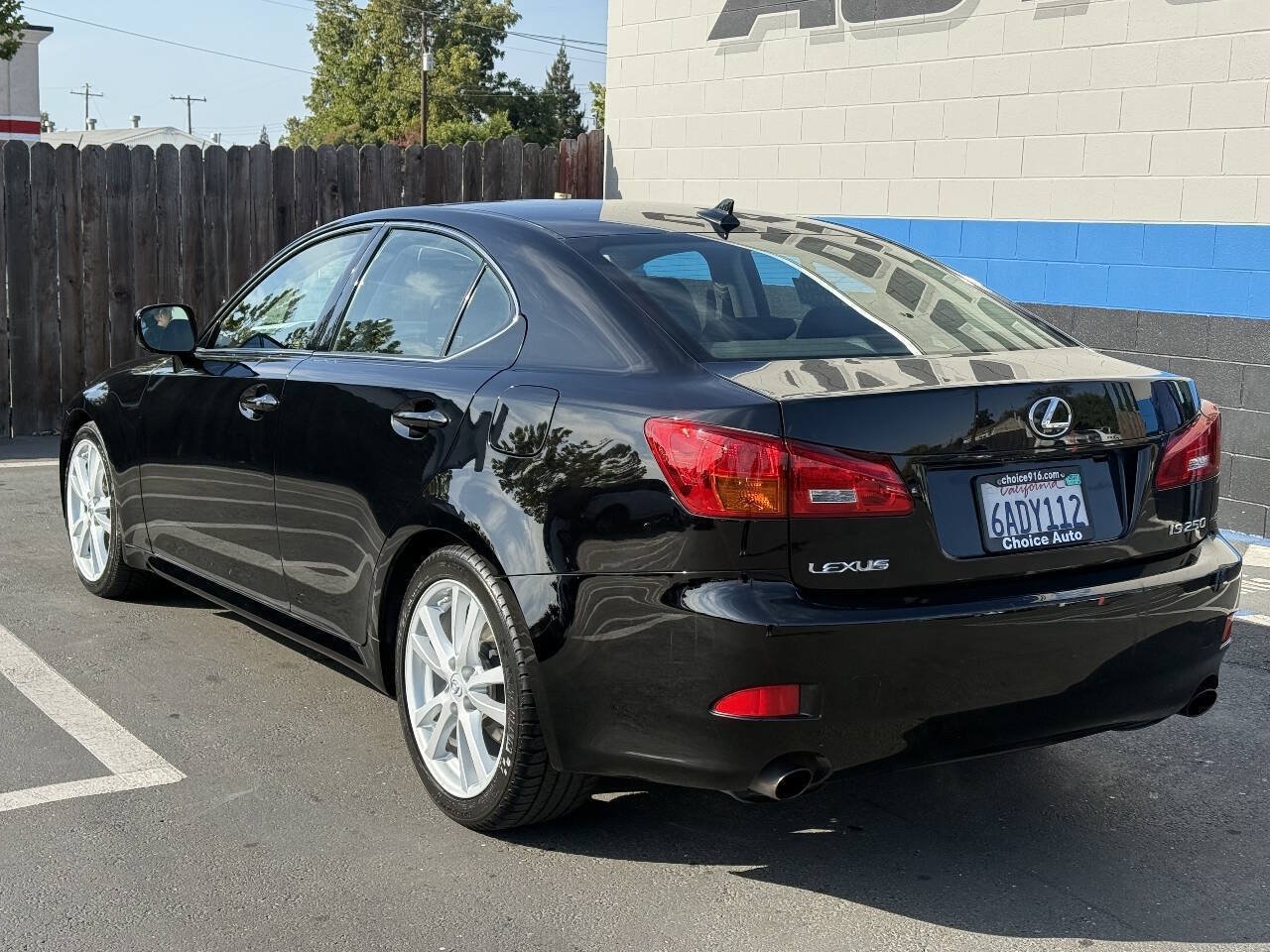 Used 2007 Lexus IS 250 w/ Premium Pkg RWD image 4