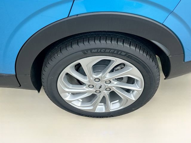 New 2027 Chevrolet Bolt LT w/ Comfort Package FWD image 32