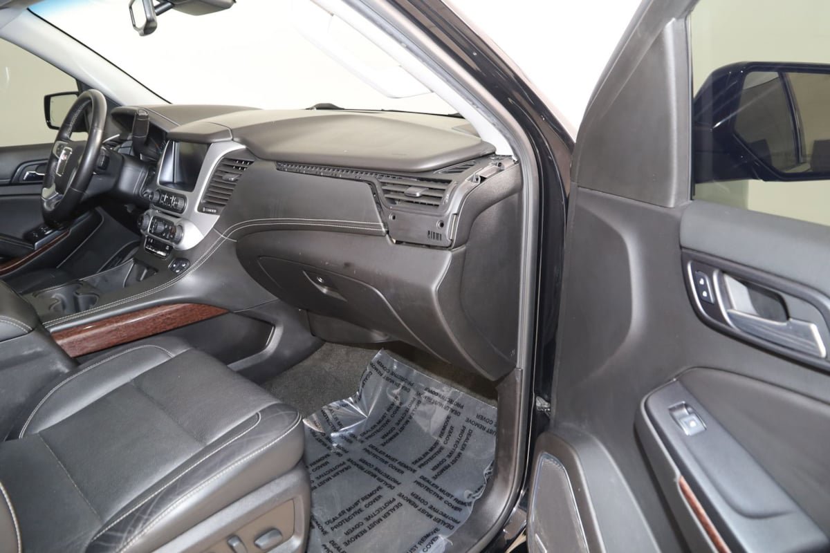 Used 2018 GMC Yukon SLT w/ HD Trailering Package AWD/4WD image 41
