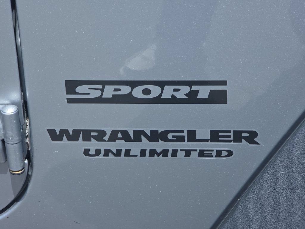 Used 2017 Jeep Wrangler Unlimited Sport w/ Quick Order Package 24S AWD/4WD image 16