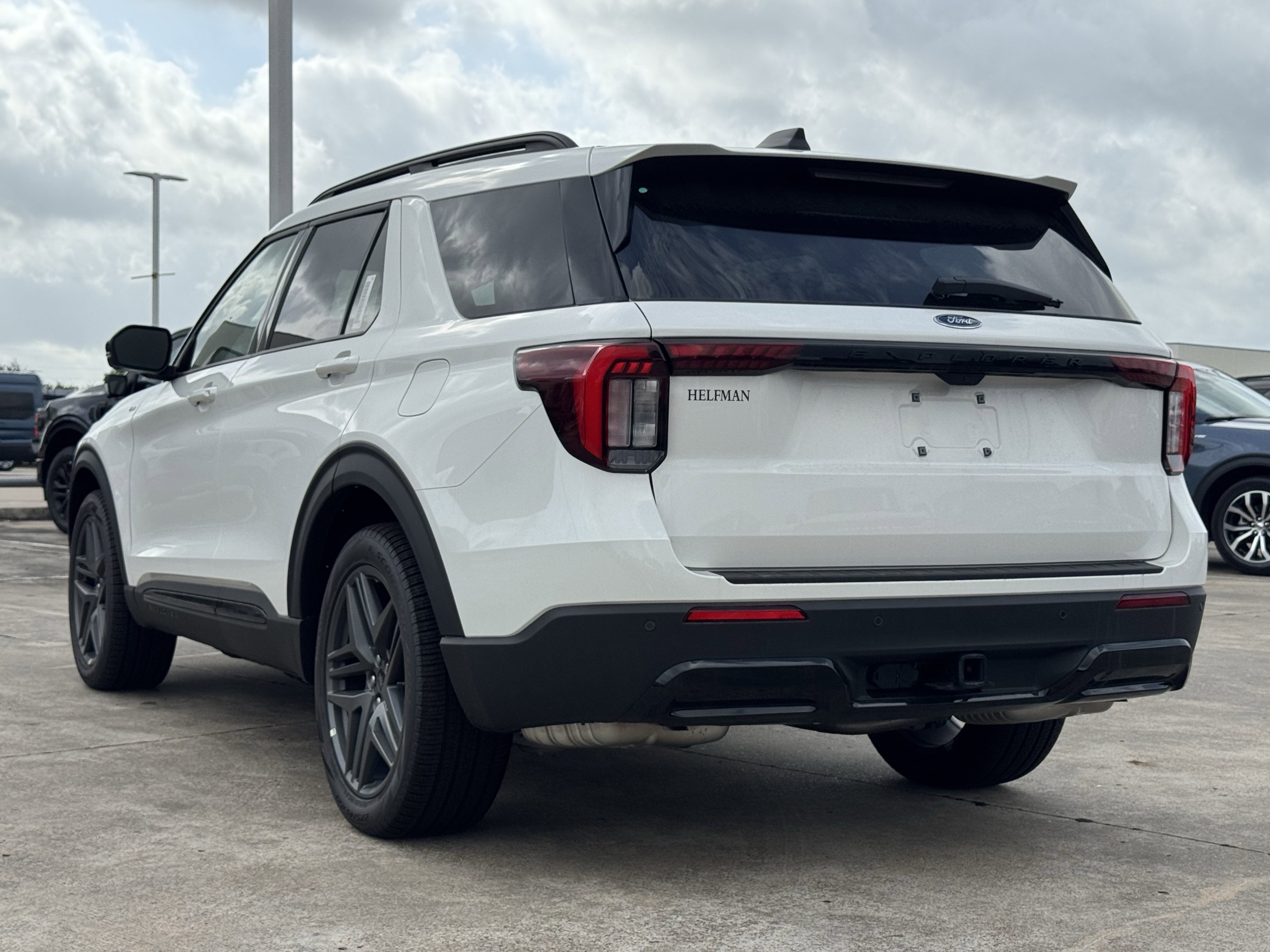 New 2026 Ford Explorer ST-Line w/ ST-Line Street Pack image 8