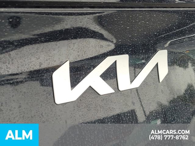 Used 2025 Kia Sportage SX image 6
