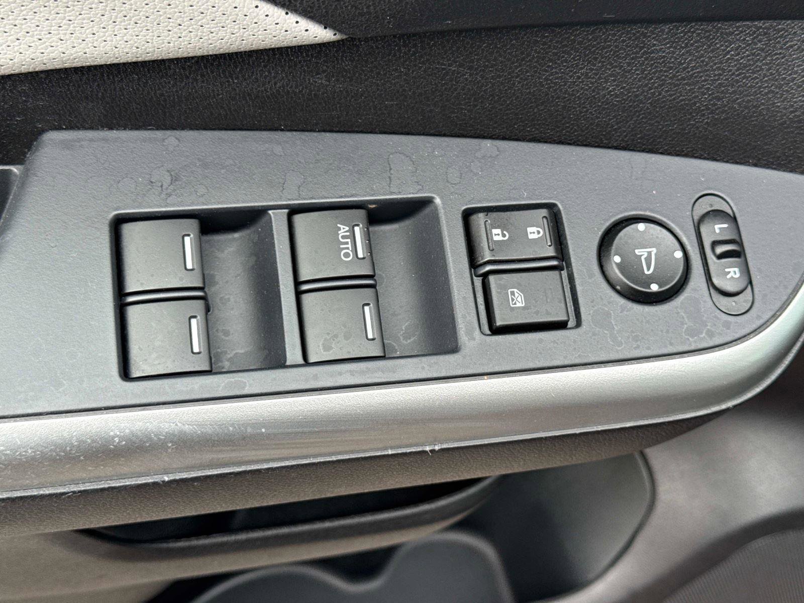 Used 2016 Honda CR-V Touring image 16