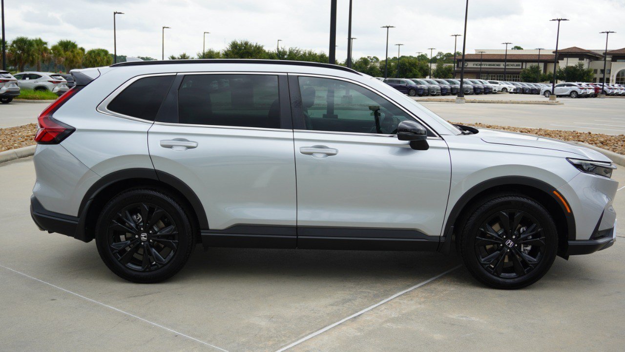 Used 2025 Honda CR-V Sport Touring image 4