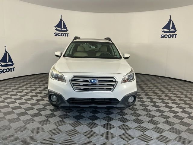 Used 2015 Subaru Outback 3.6R Limited AWD/4WD image 2