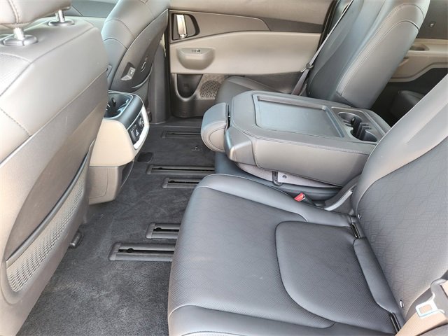 Certified 2025 Kia Carnival SX image 31