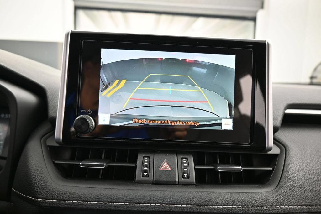 Used 2025 Toyota RAV4 XLE Premium FWD image 21