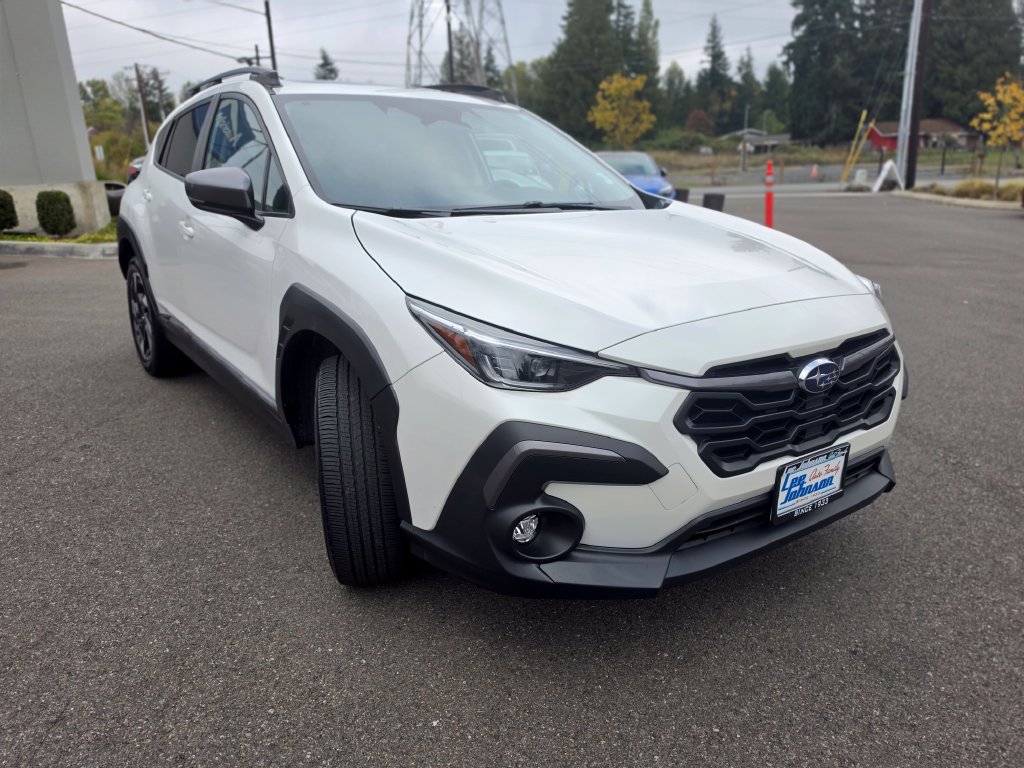 Used 2024 Subaru Crosstrek 2.5i Limited w/ Crosstrek Mirror Package AWD/4WD image 3