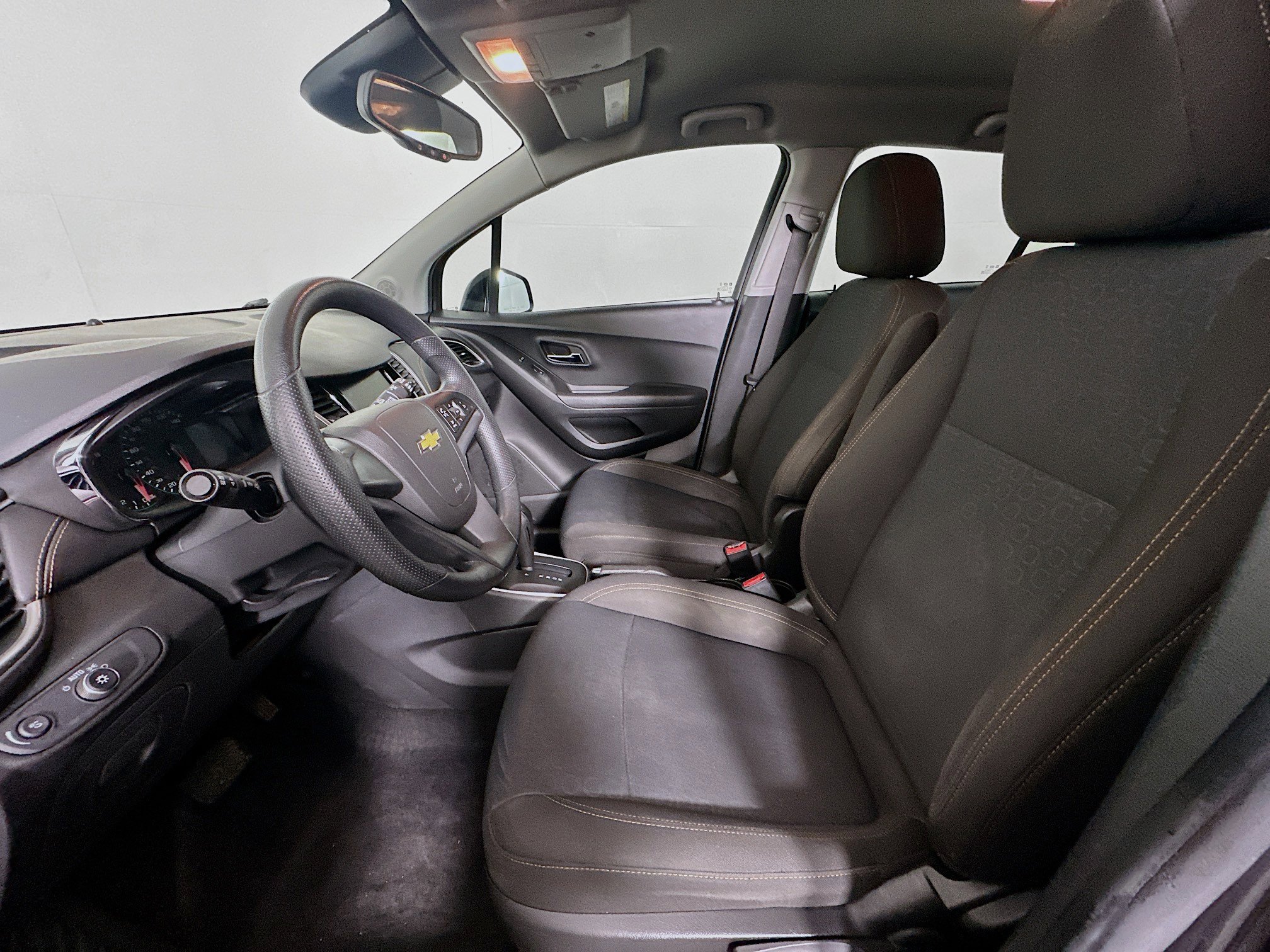 Used 2020 Chevrolet Trax LS image 13