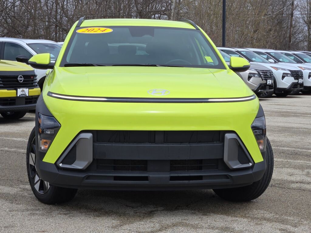 Used 2024 Hyundai Kona SEL AWD/4WD image 3