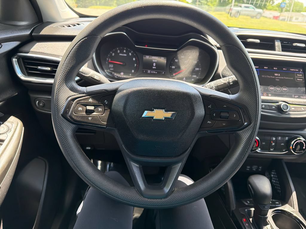 Used 2021 Chevrolet TrailBlazer LT AWD/4WD image 13