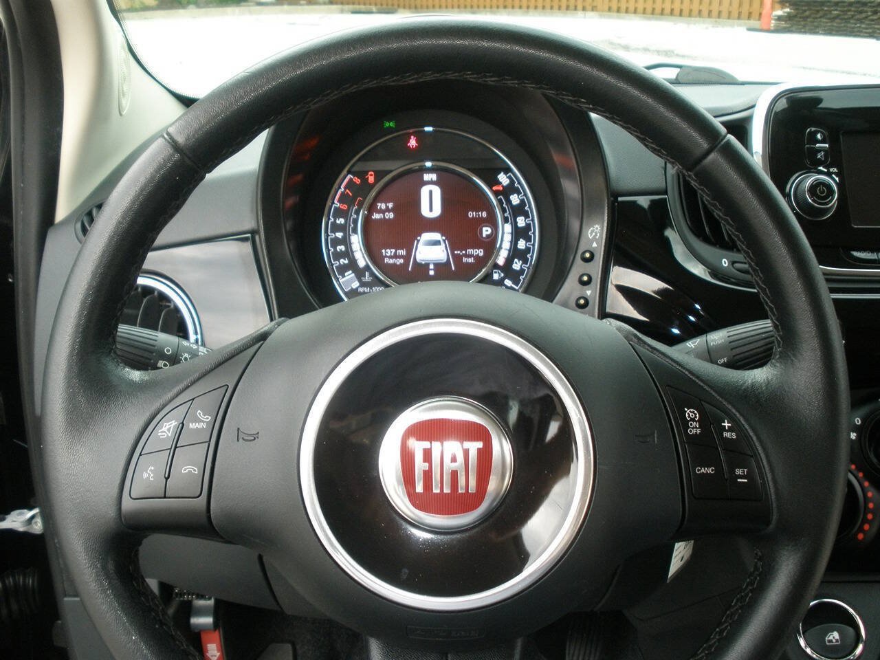 Used 2017 FIAT 500 Pop w/ Sport Appearance Package FWD image 33