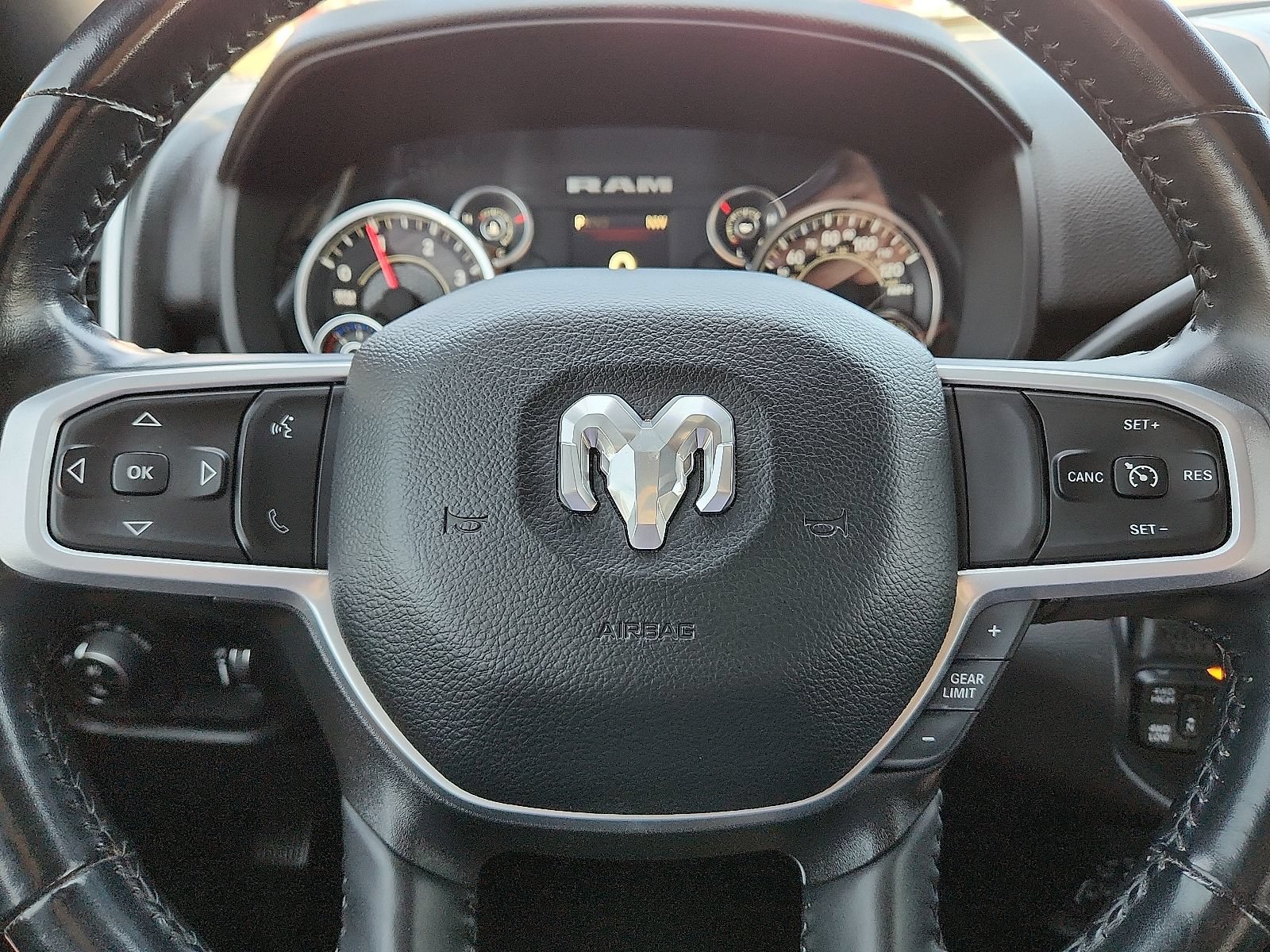 Used 2024 RAM 2500 Big Horn AWD/4WD image 25