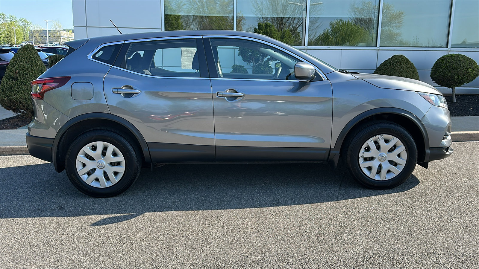 Used 2020 Nissan Rogue Sport S AWD/4WD image 28