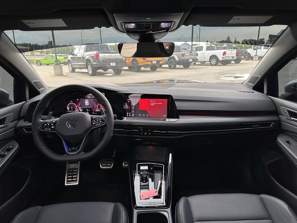 Used 2024 Volkswagen Golf R image 15