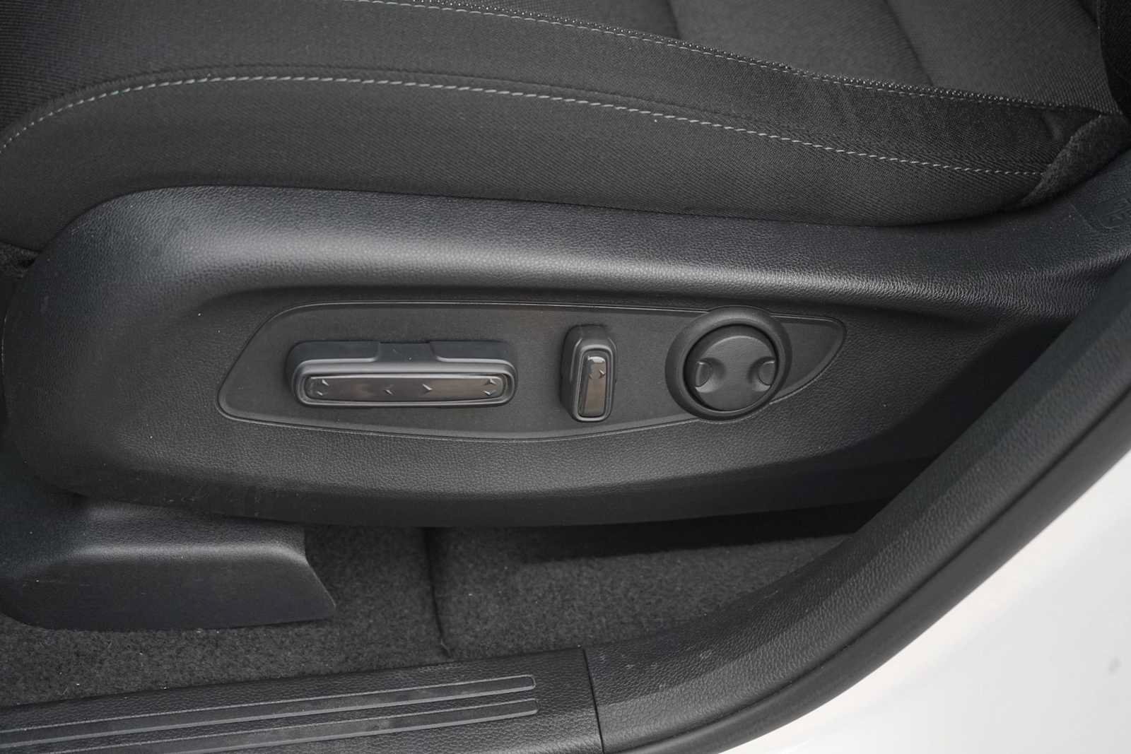 Certified 2024 Honda CR-V EX image 13