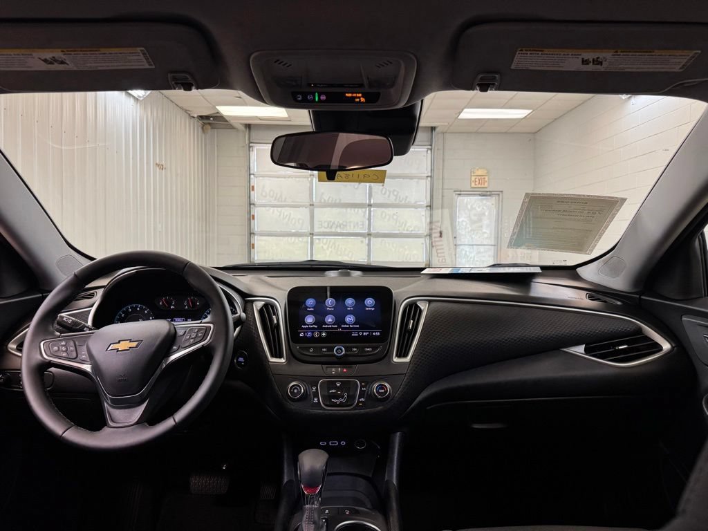 Used 2024 Chevrolet Malibu RS FWD image 18