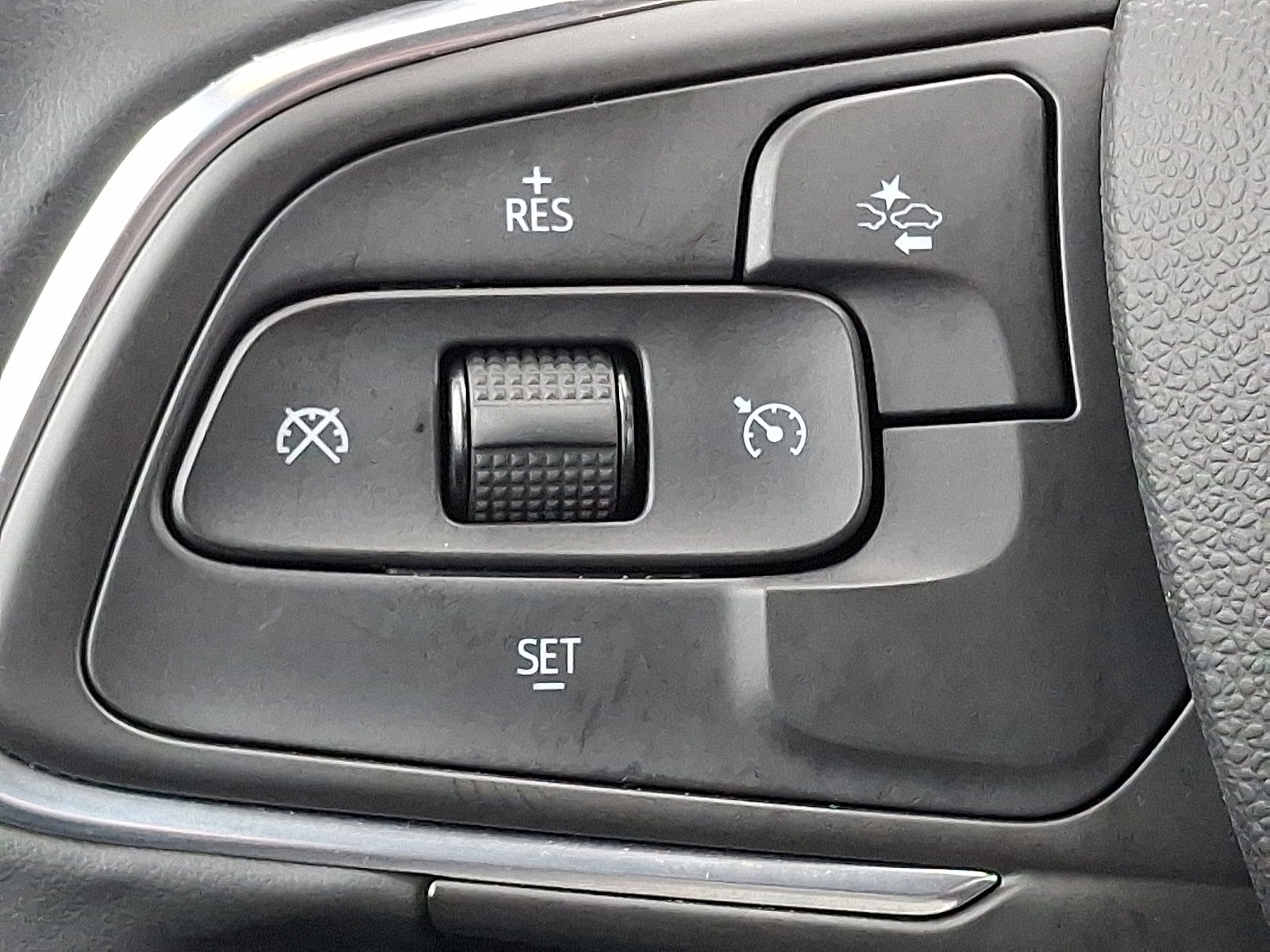 Used 2025 Buick Encore GX Sport Touring image 20