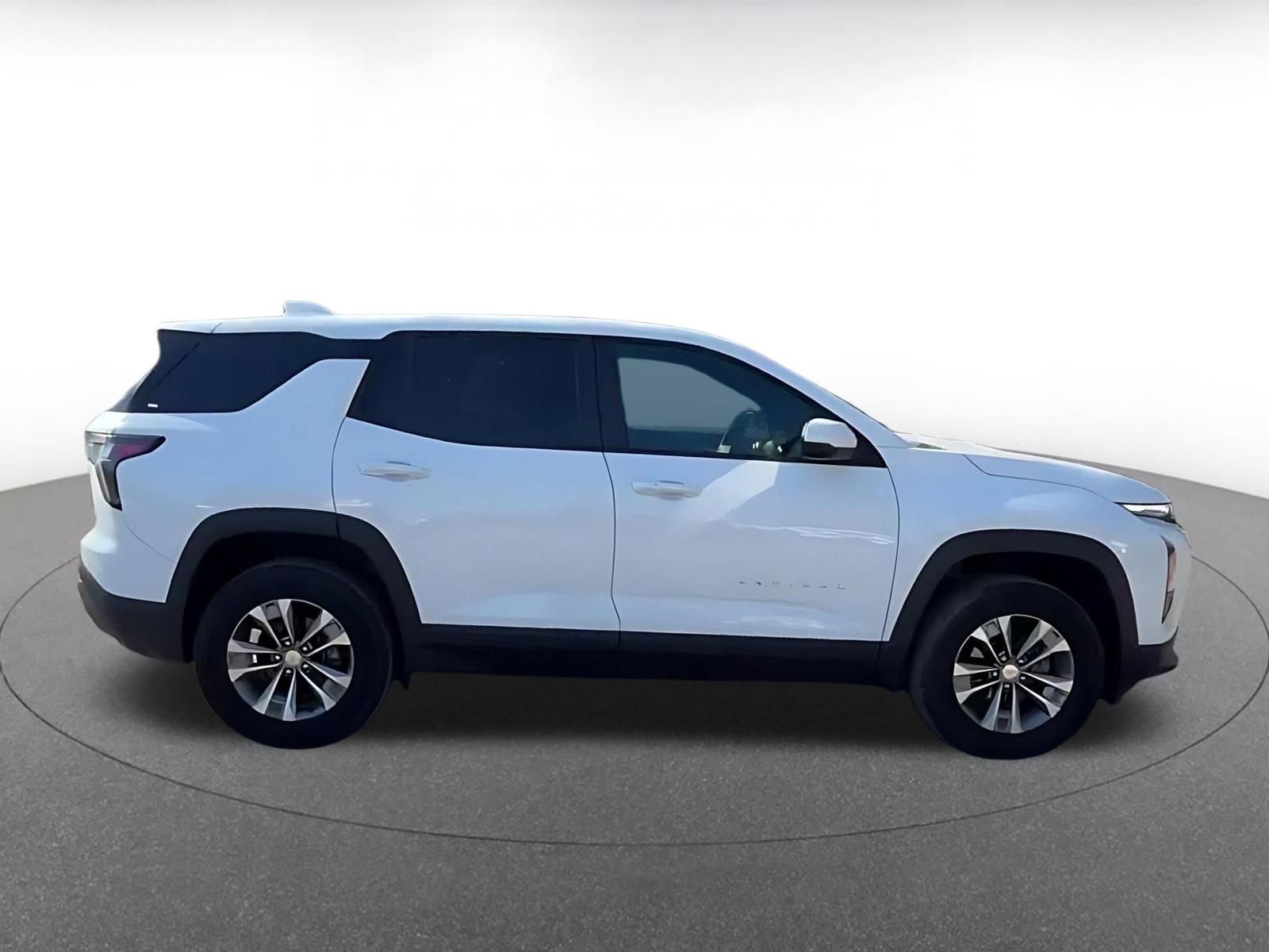 Used 2025 Chevrolet Equinox LT image 16