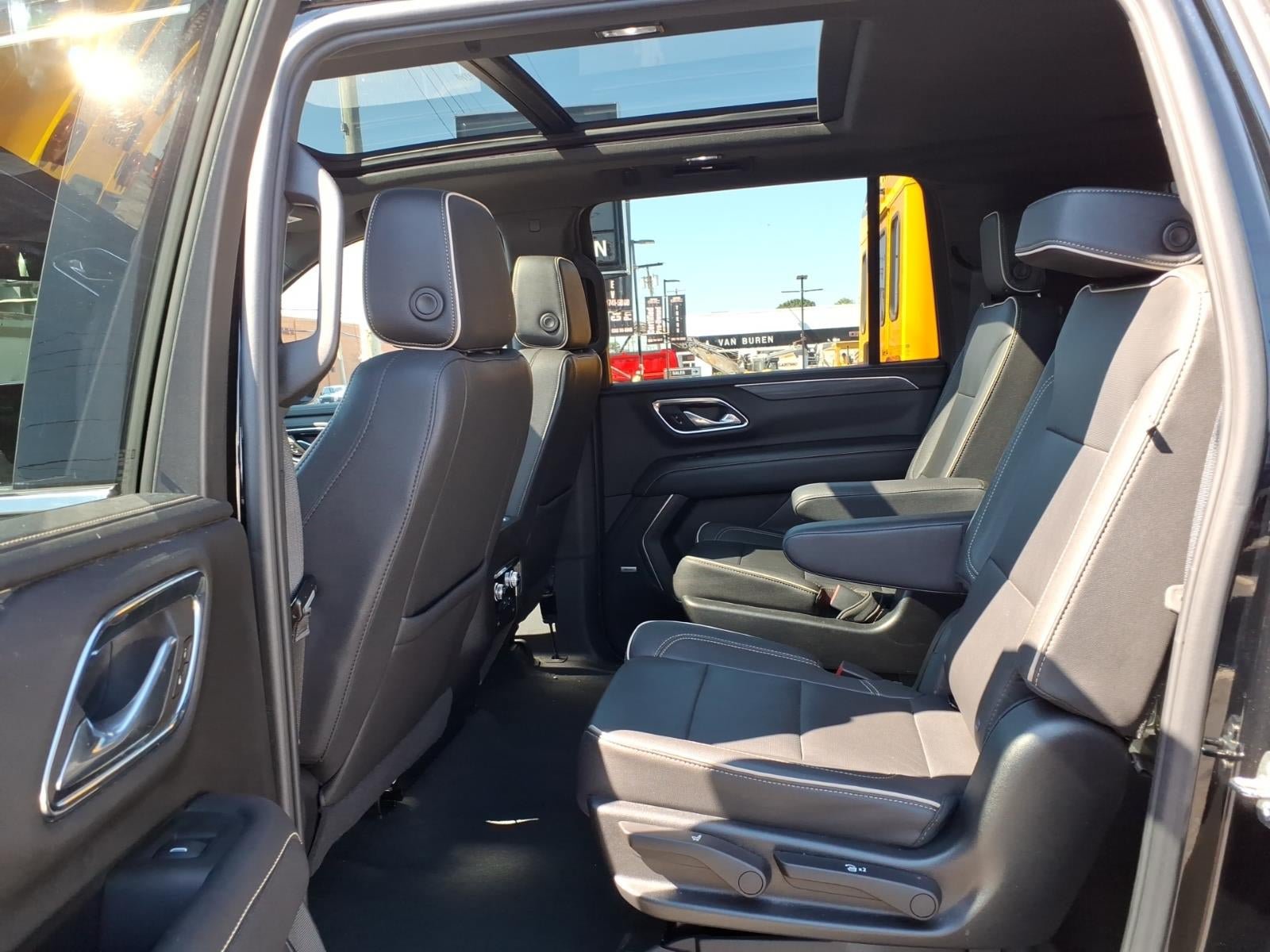 Certified 2023 GMC Yukon XL SLT AWD/4WD image 16