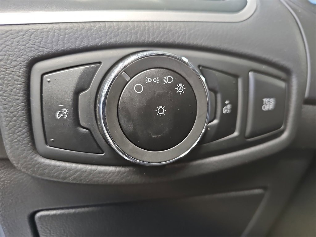 Used 2024 Ford Edge SEL image 23