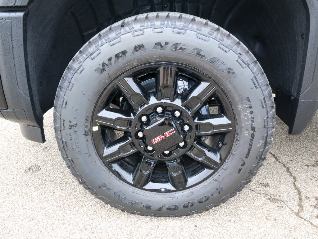 New 2026 GMC Sierra 3500 AT4 w/ AT4 Premium Plus Package AWD/4WD image 38