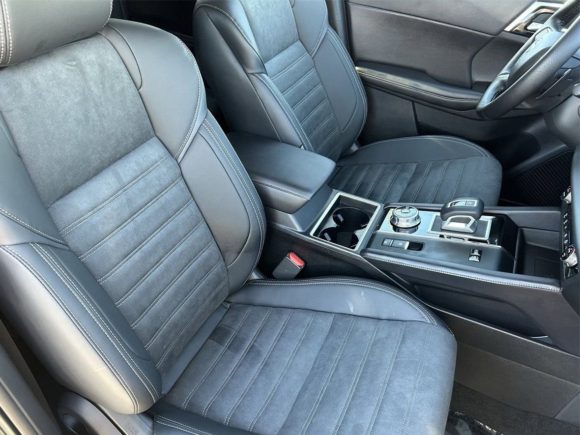 New 2026 Nissan Rogue SL image 13