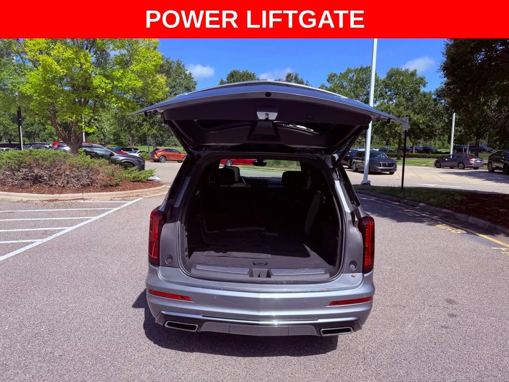 Used 2024 Cadillac XT6 Premium Luxury w/ Technology Package FWD image 7