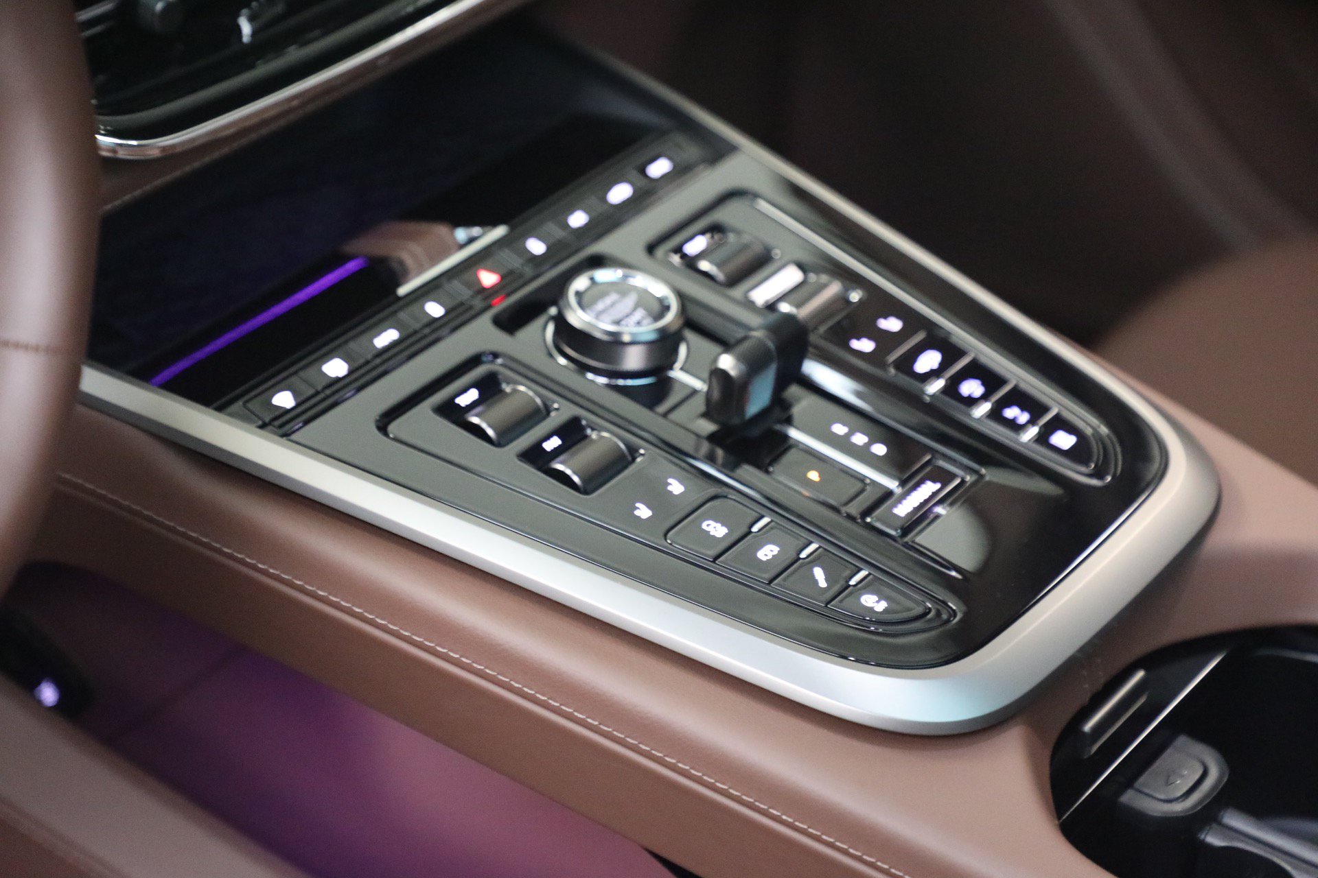 Used 2026 Aston Martin DBX 707 AWD/4WD image 21