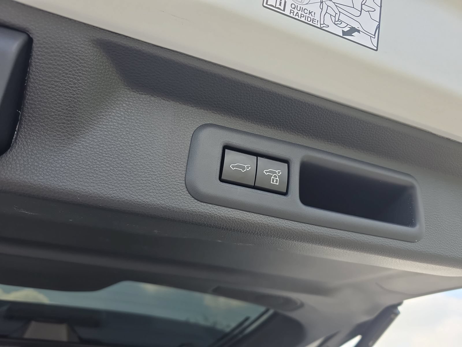 Used 2025 Toyota Sequoia Platinum AWD/4WD image 32