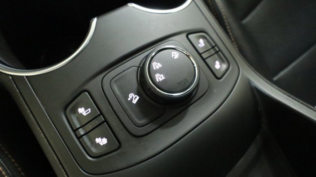 Used 2018 GMC Terrain SLT image 16
