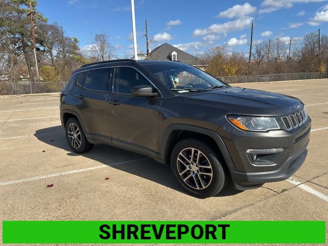 Used 2018 Jeep Compass Latitude image 2