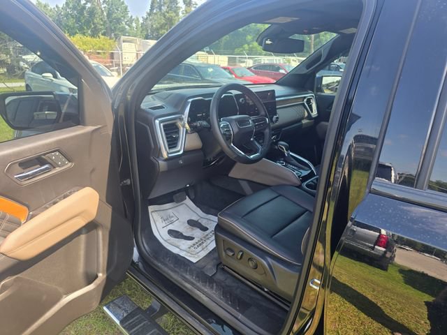 Used 2023 GMC Canyon Denali w/ Denali Black Edition AWD/4WD image 14